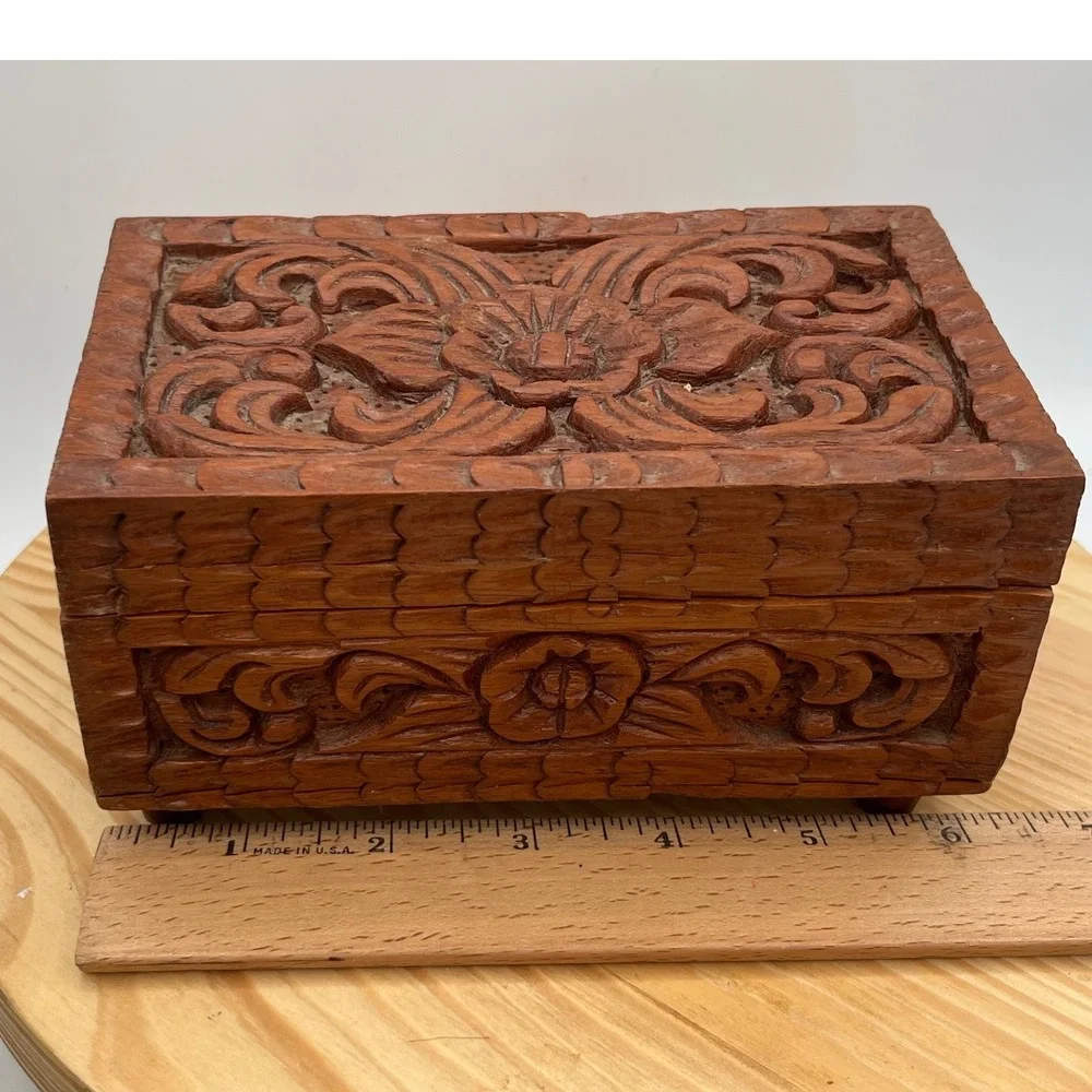 Vintage Hand Carved Floral Wood Jewelry Trinket Box Red Felt Lined Footed 6.5